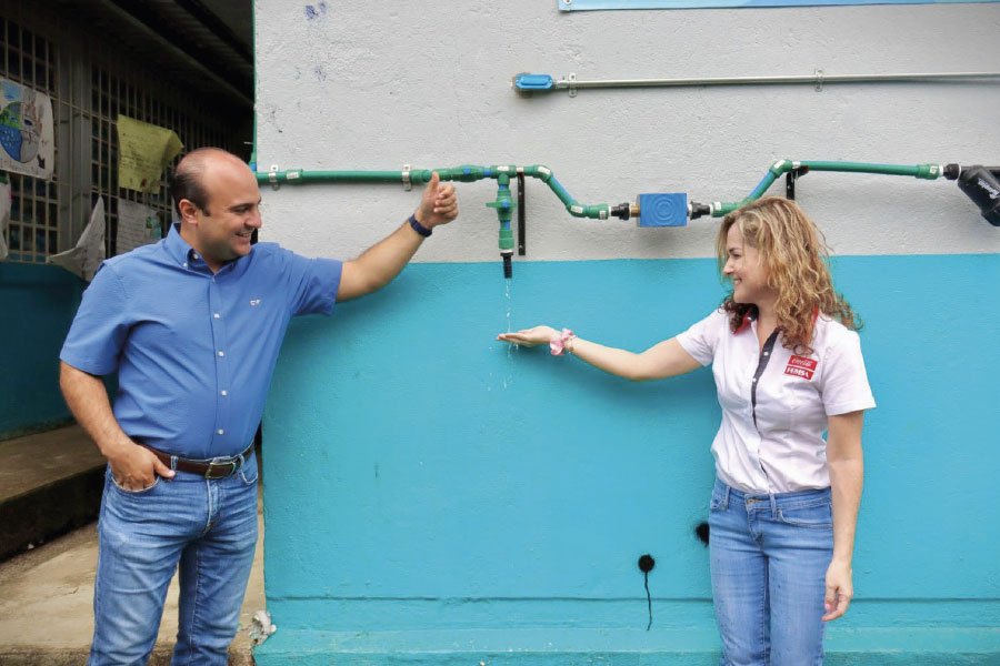 Academia: Agua segura llega a escuelas Foto: Especial