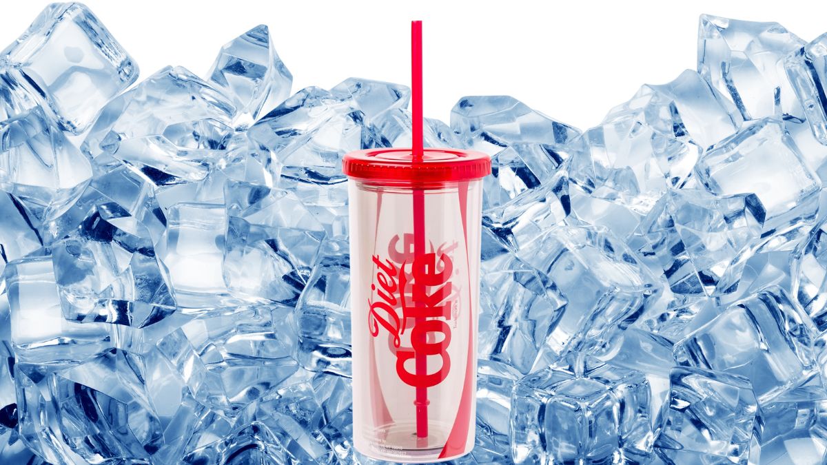 ¿Quieres tu vaso de plástico Diet Coke? Amazon lo tiene a un precio único Foto: Especial