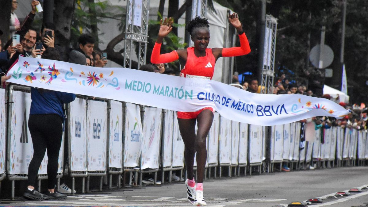 ¿Quién ganó el Medio Maratón CDMX BBVA 2025? Conoce el tiempo que hicieronn Foto: Especial