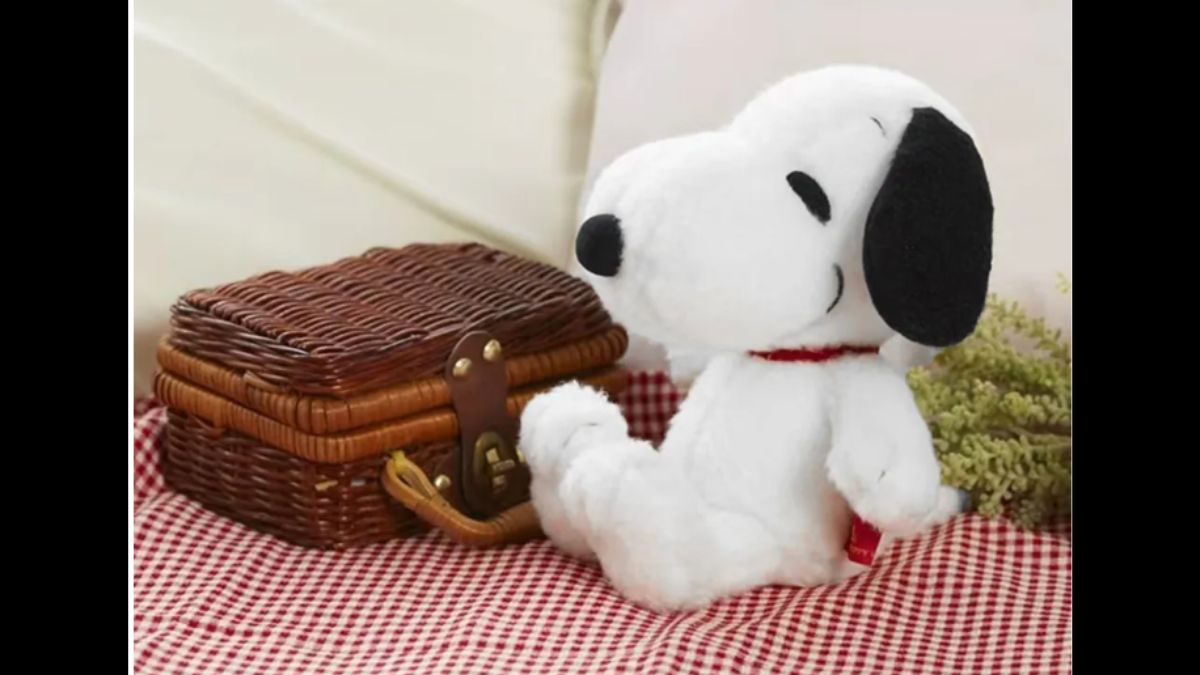 El peluche clásico blanco de Snoopy se vuelve uno de los más vendidos en México Foto: Especial