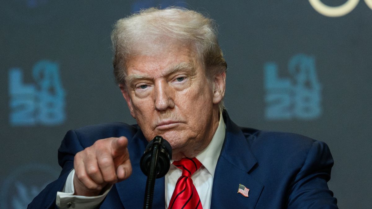 DONALD TRUMP