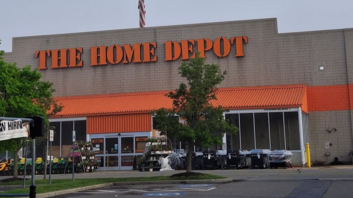 Home Depot will close a distribution center in the United States! See where