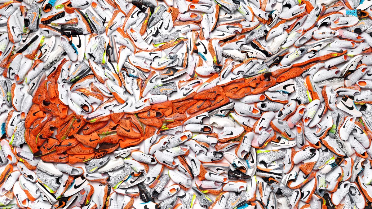 NIKE