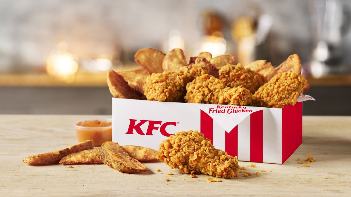 Potato Wedges and Hot & Spicy Wings are returning to KFC! Check out when!