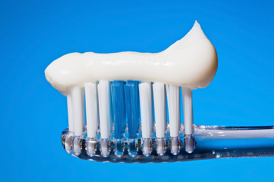Consumidora recomienda cómo aprovechar Colgate clear mini para ya no usarla en los dientes