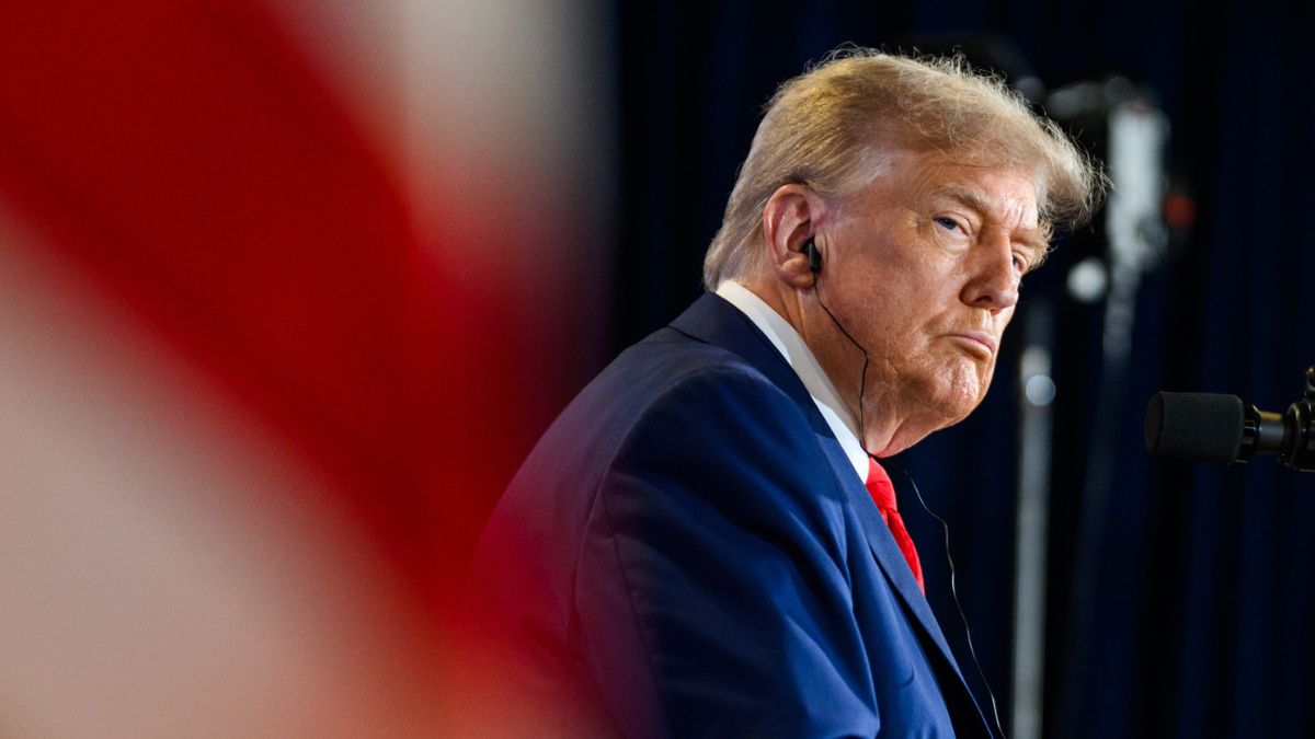 donald trump marcas the white house