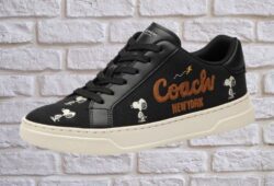 COACH de Snoopy: Estos son los modelos que sorprenden a los consumidores Cortesía: Marca / Canva