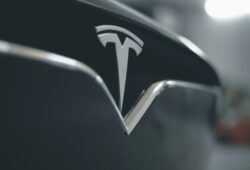 El plan de Tesla para pagar 1 billón de dólares a Elon Musk y las metas que parecen imposibles